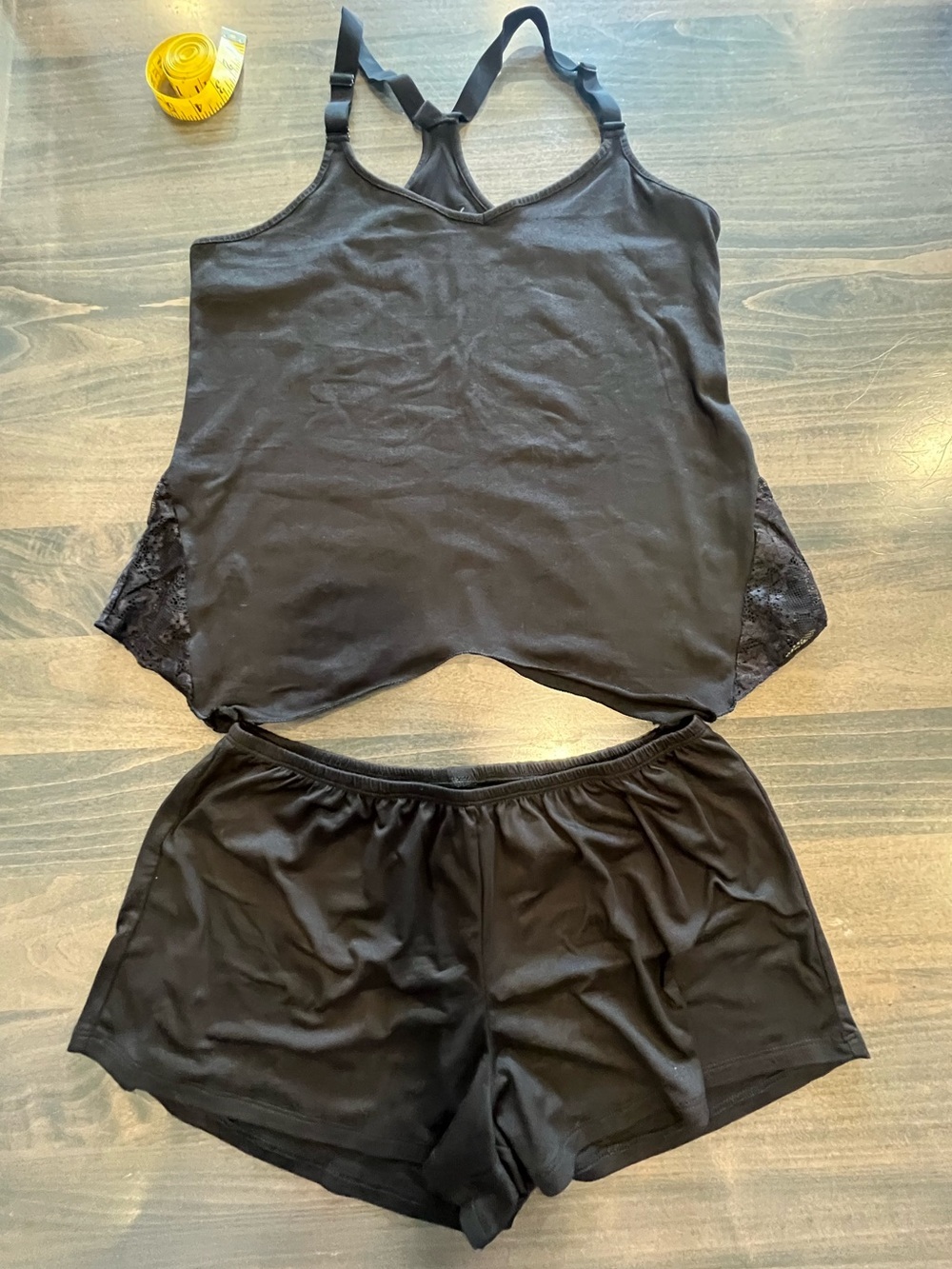 Lilac & London Summer Pajama set
Size: Medium 
Color: Black